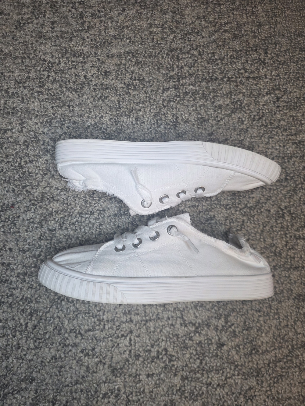 Tommy Bahama White Canvas Slip-On Sneaker Mule - Womens